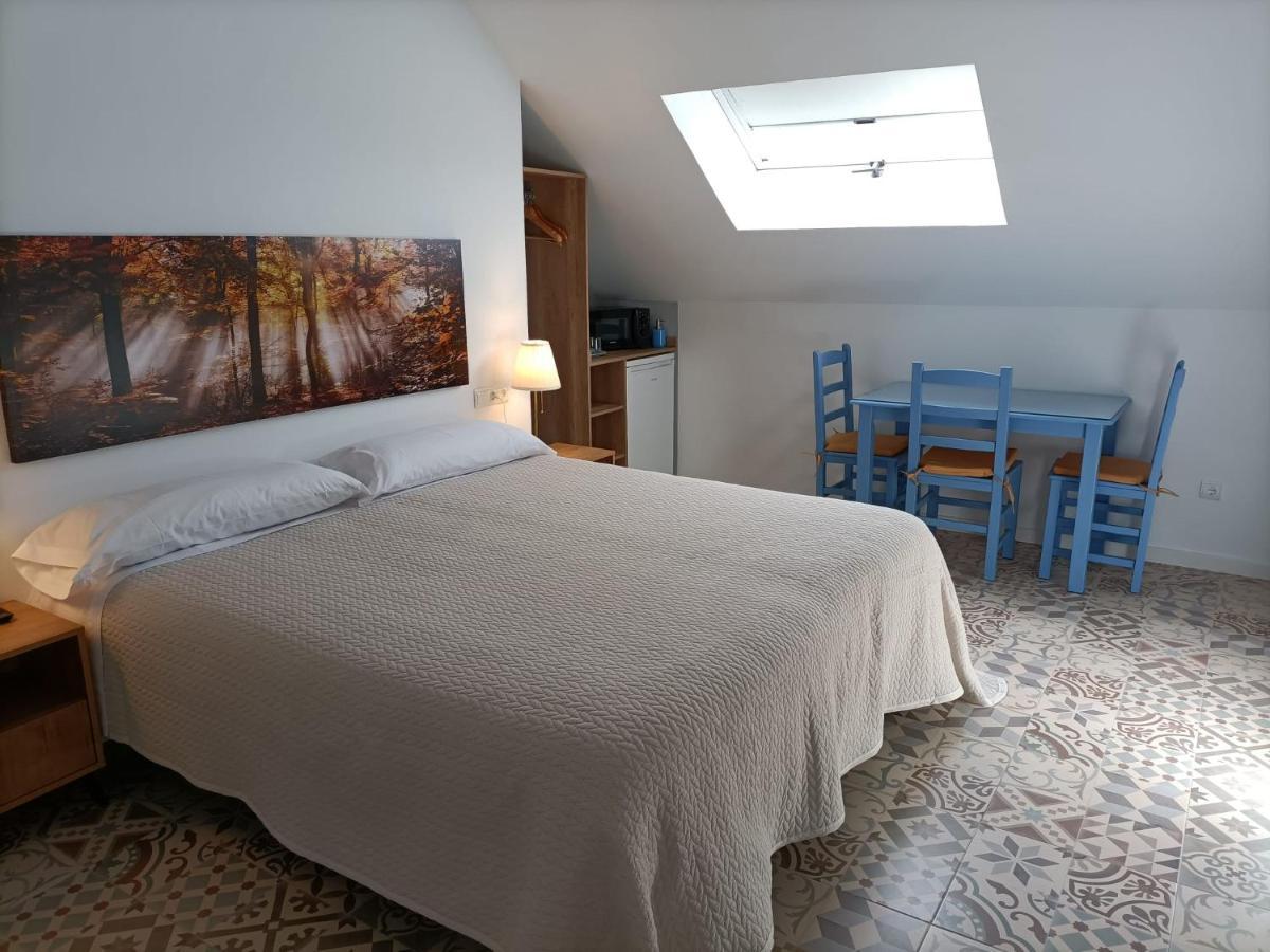 Hostal Las Encinas Villaviciosa de Odón Extérieur photo