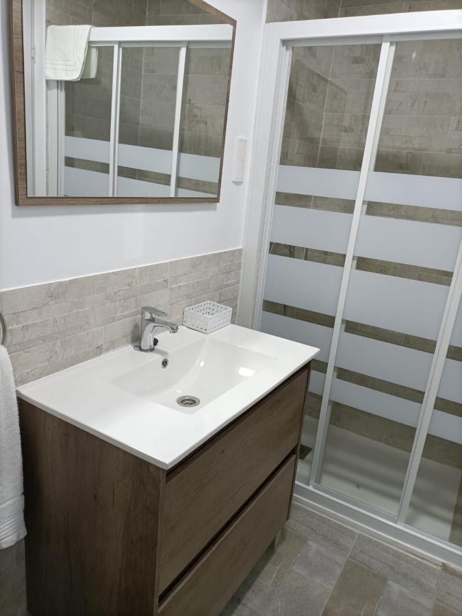 Hostal Las Encinas Villaviciosa de Odón Extérieur photo