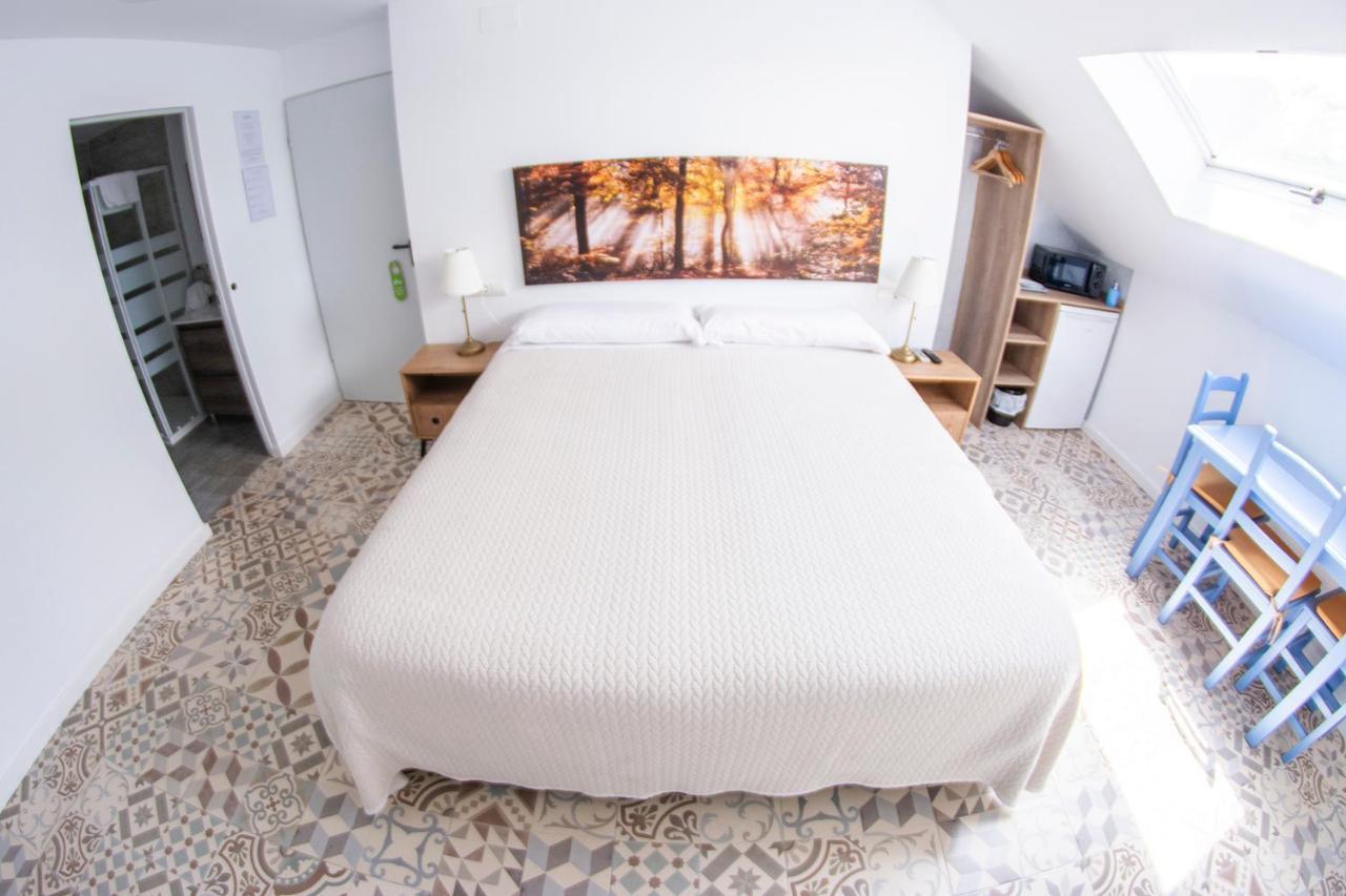 Hostal Las Encinas Villaviciosa de Odón Extérieur photo